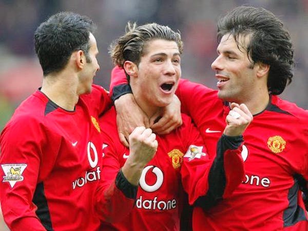 Debut de Ronaldo en el Man U - cristiano junto a Ryan Giggs y Ruud Van Nistelrooy