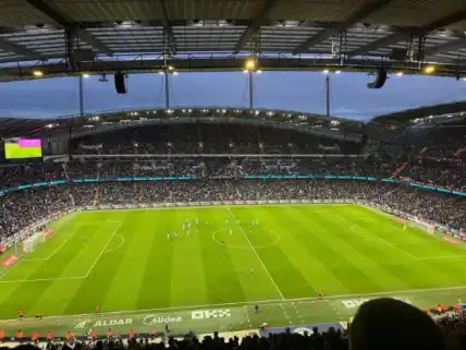 Colin Bell Stand - Bloque 327