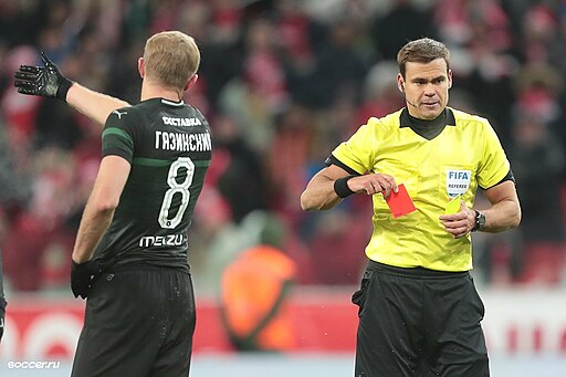 11 peores decisiones del VAR en la historia del fútbol background image