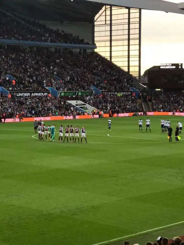 Doug Ellis Stand - Block M2, que ofrece una gran vista de todo el estadio.
