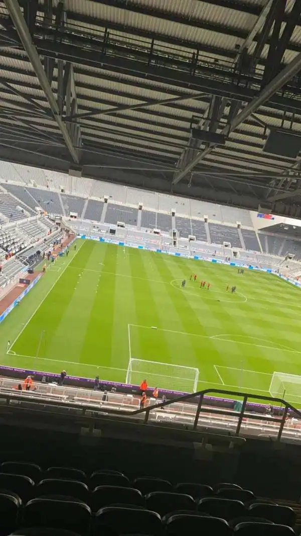 Gallowgate End - Sección V, otro lugar legendario para los más fieles.