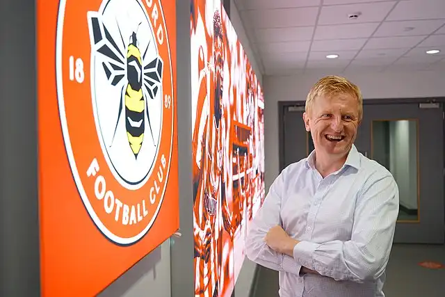 ¿Cuánto dura la lista de espera para el abono de temporada del Brentford? background image