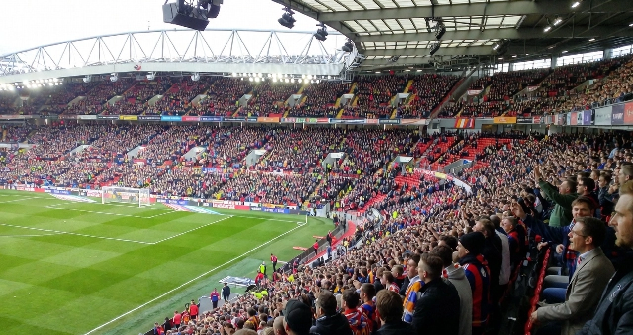 Cómo Funcionan las Categorías de Estadios UEFA en 2025/26